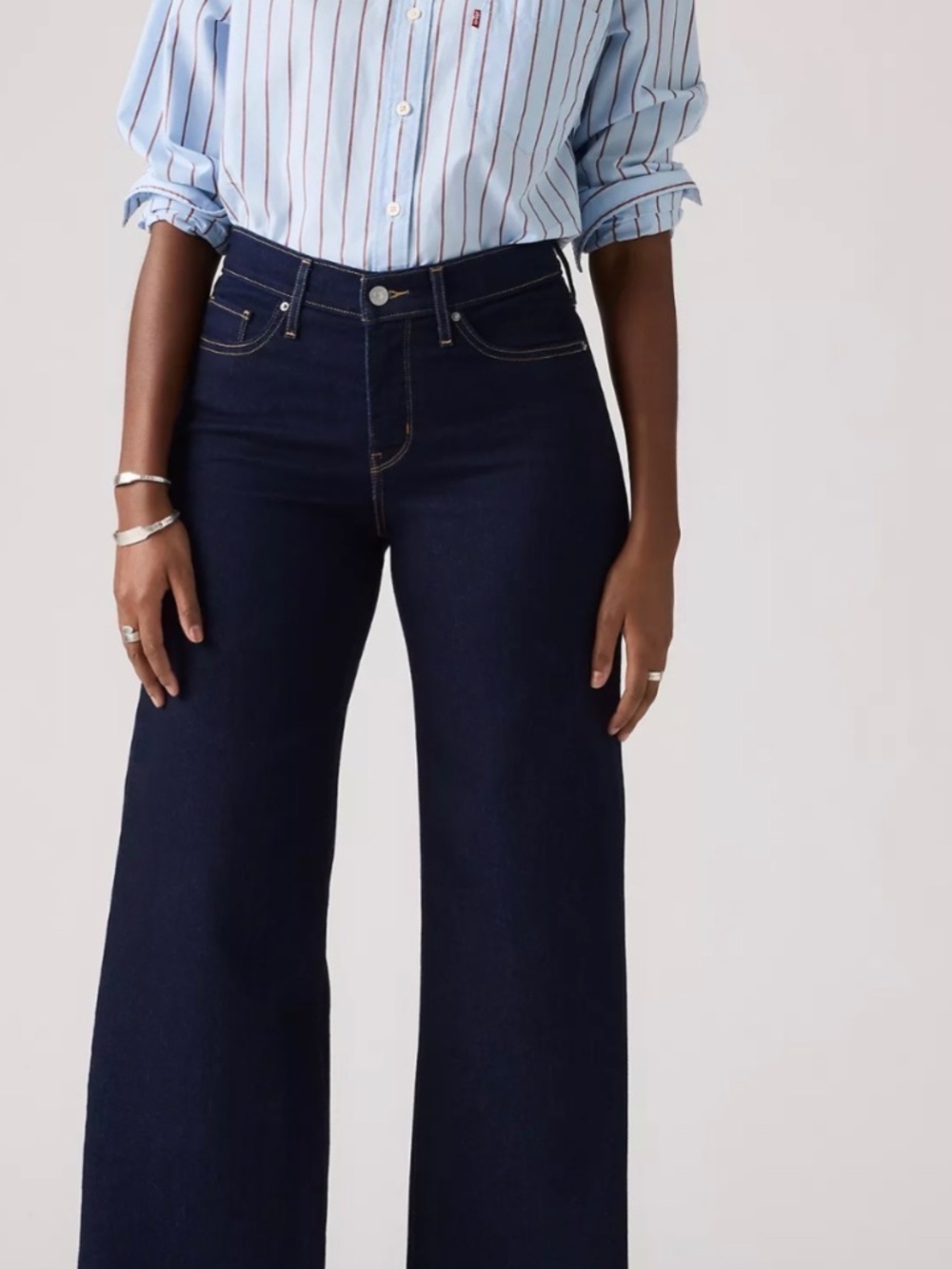 Levi's 318 Shaping Wide Leg Size 26 - Picture 2 of 6